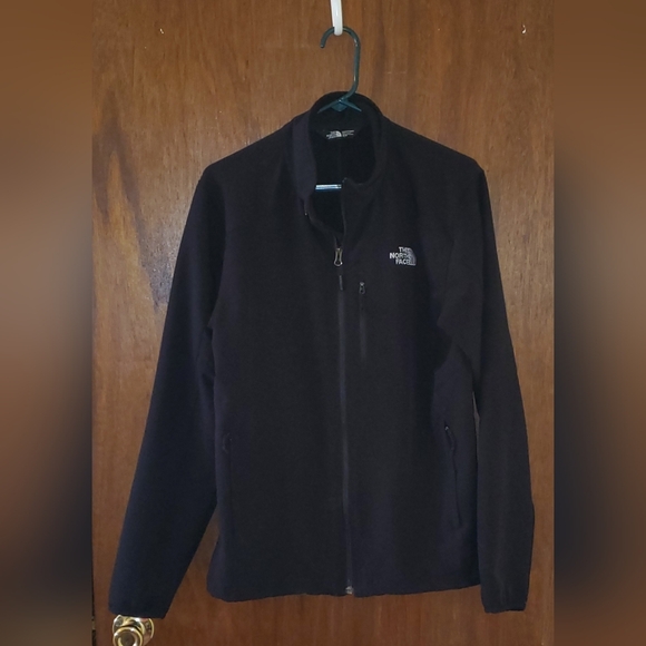 The North Face Black Windwall Jacket Sz Medium - Picture 1 of 4